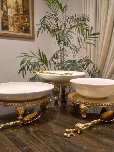 White Top Round Table Risers