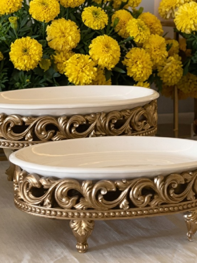 Oval Victorian Table