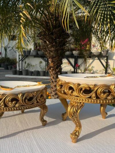 Victorian Round Table Riser With Platter